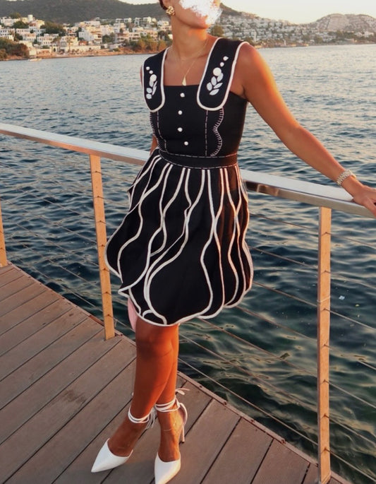 Black Chic Dress