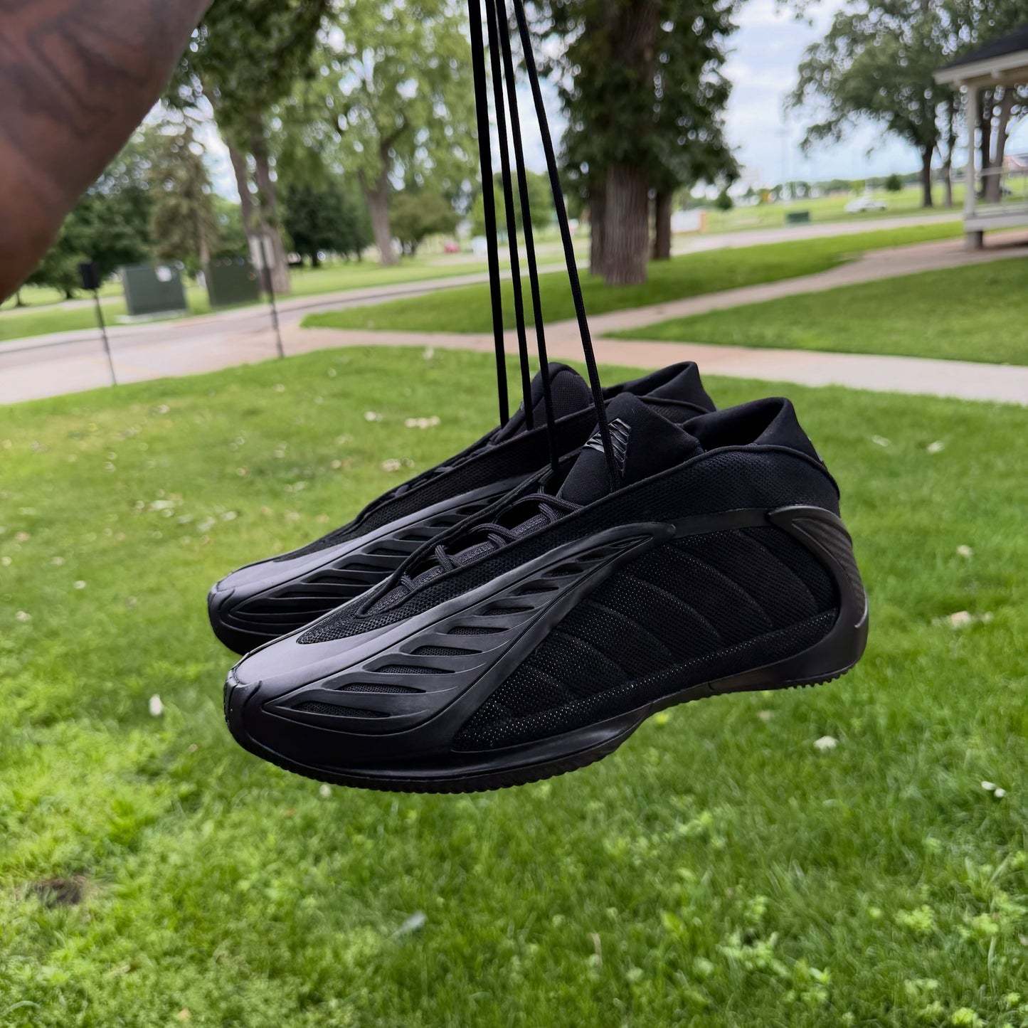Black Basketball Shoes